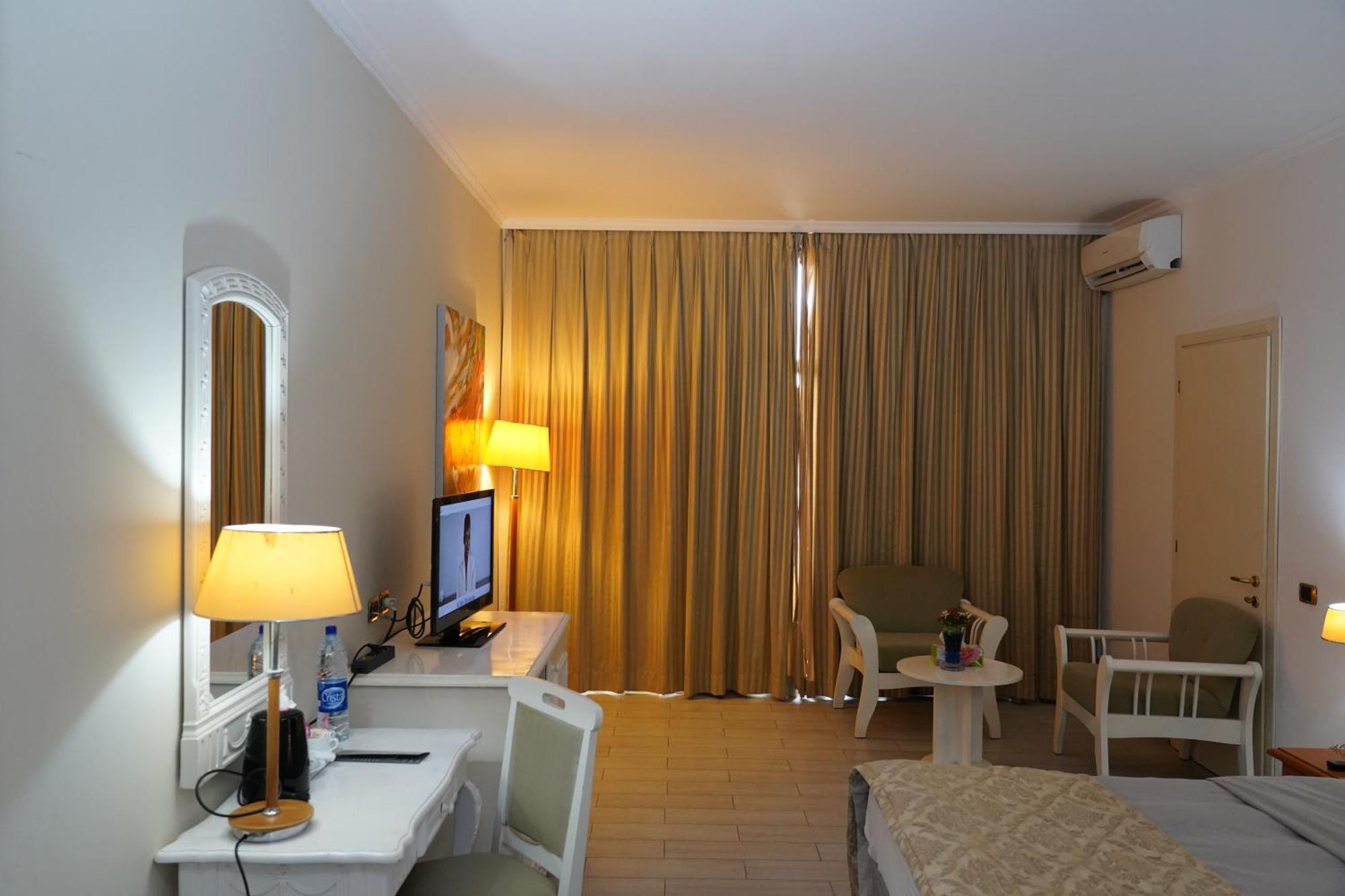 L'Amitie Hotel N'Djamena Exterior photo